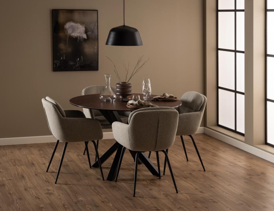 Dora karmstol – beige tyg
