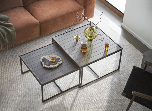 Deerfield soffbord 70x70 brun ek/svart metall