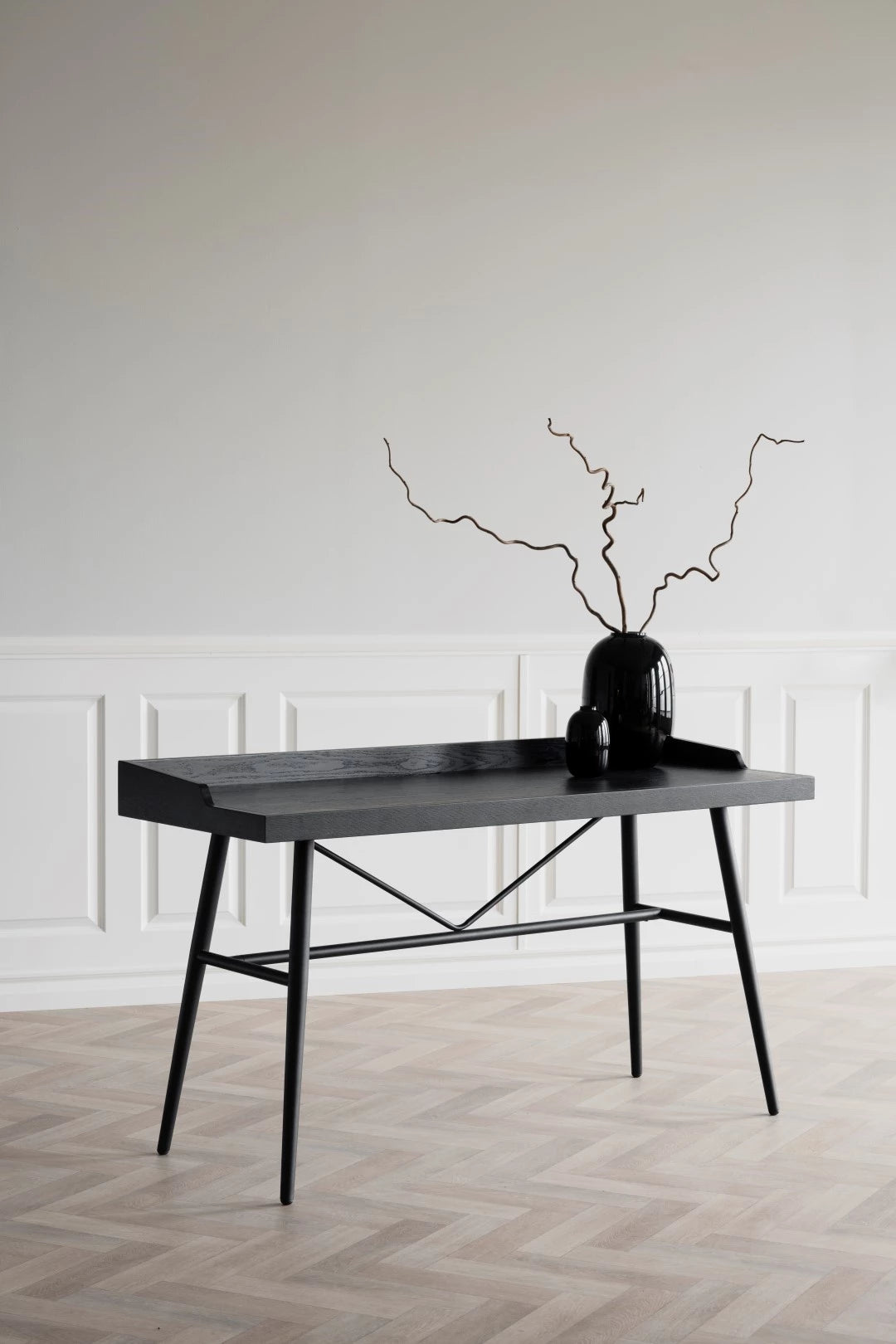 SPRINGDALE SKRIVBORD SVART från Rowico Home finns hos Möbelhuset