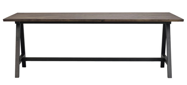 Carradale matbord 220 brun ek/A-ben svart met