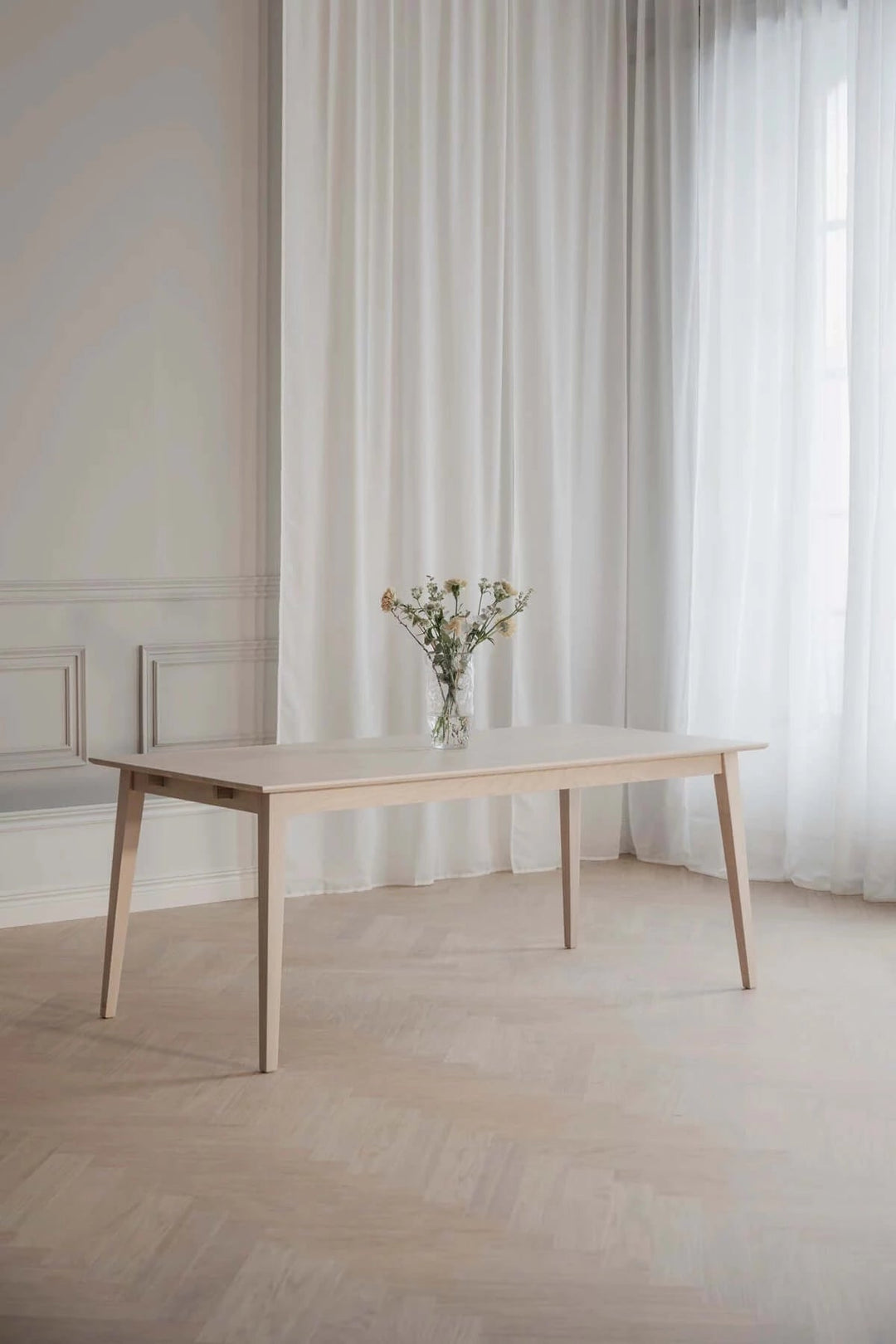 FILIPPA MATBORD VITPIGMENTERAD 180X90 - Möbelhuset