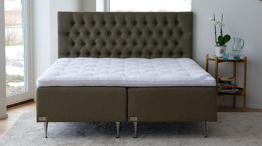 STRAND DJUPHÄFTAD KNAPP HUVUDGAVEL - Möbelhuset