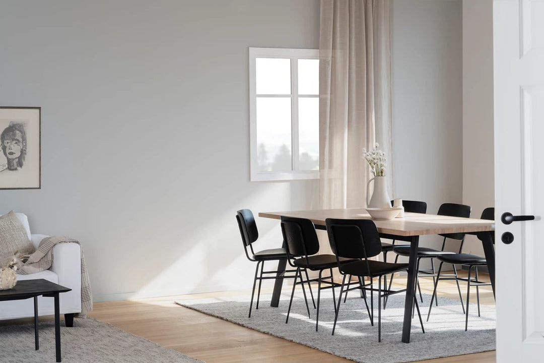WINNIPEG MATBORD VITPIGMENTERAD/SVART - Möbelhuset