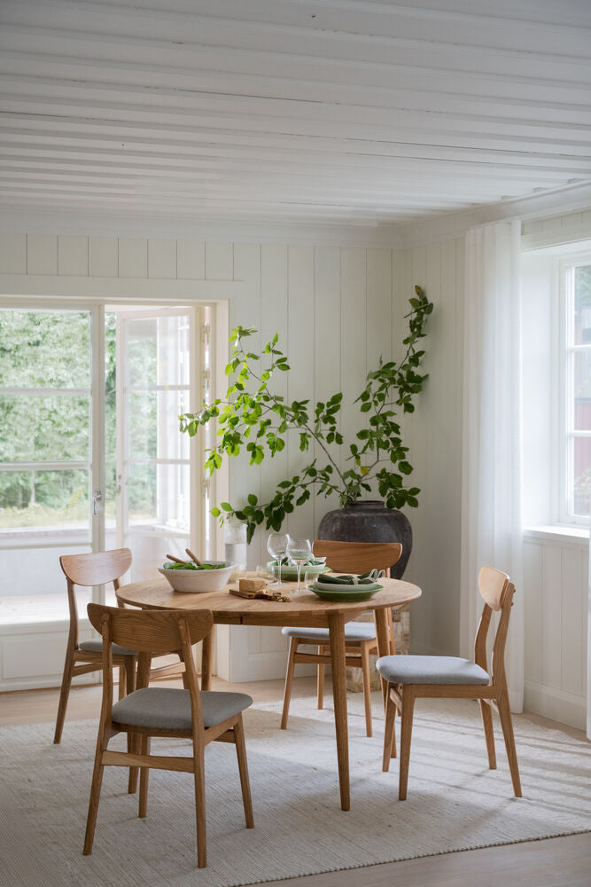 Tyler matbord runt med iläggsskiva 120/165 ek
