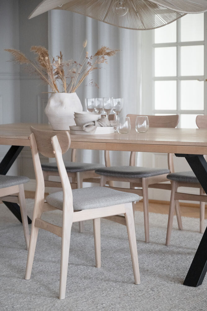 Rodham stol vitpigment ek/grå-beige