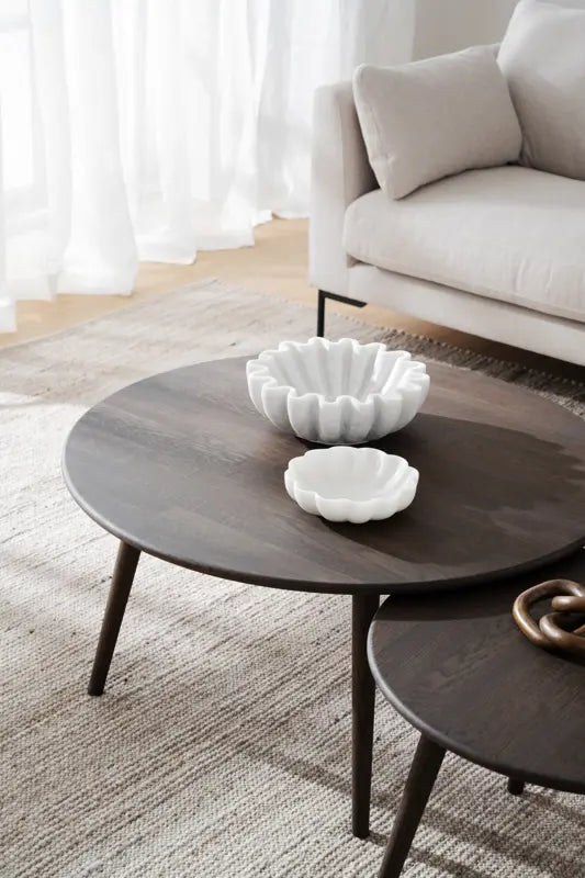 128012-128027 b mb  Tompkins coffee table  round brown oak, 01.
