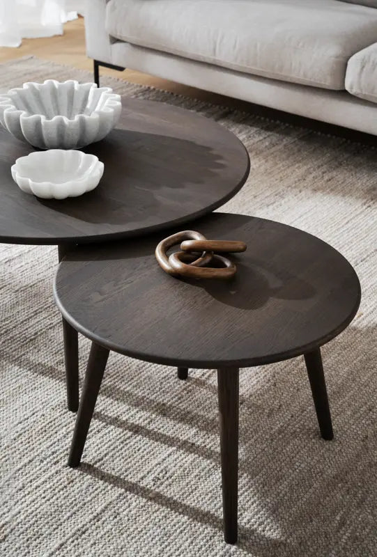 128012-128027 b mb  Tompkins coffee table  round brown oak, 02.