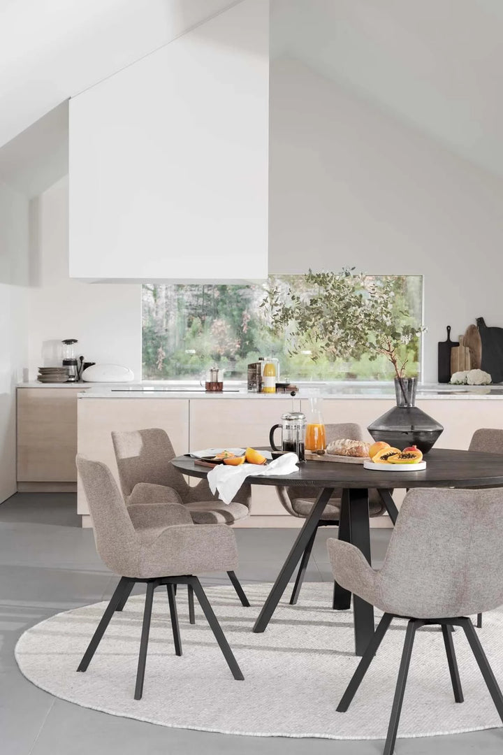 CARRADALE RUNT MATBORD V-BEN BRUN/SVART från Rowico Home finns hos Möbelhuset